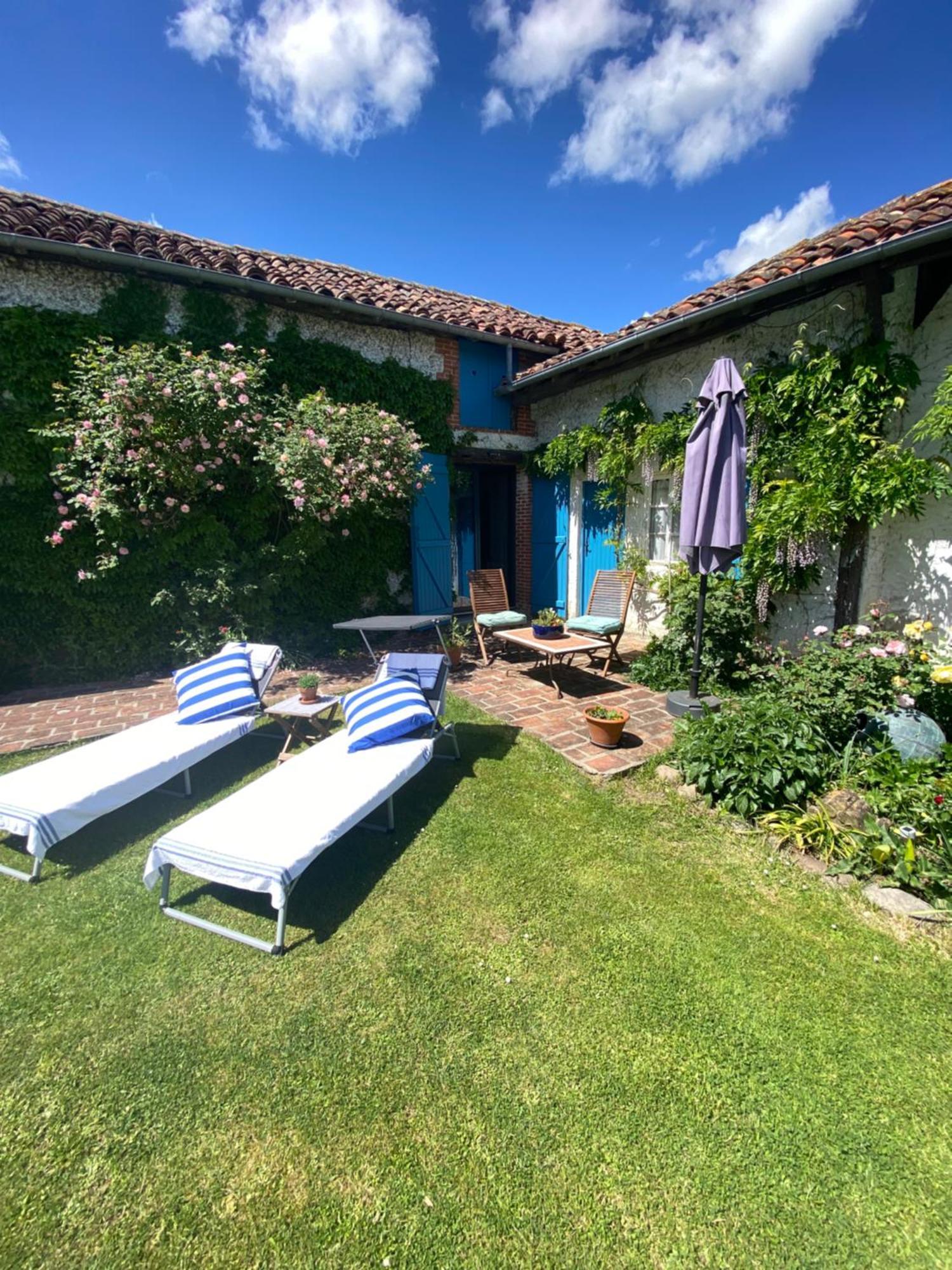 Domaine Du Tafiart Bed and Breakfast Sarron Buitenkant foto